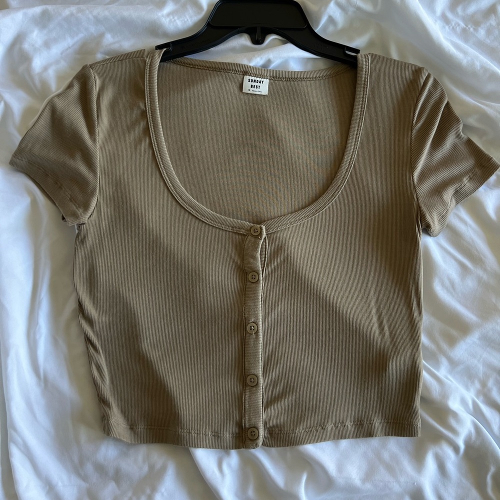 Khaki colored crop top from Aritzia